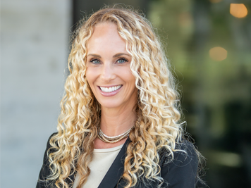 Headshot of Amy Johnsgard